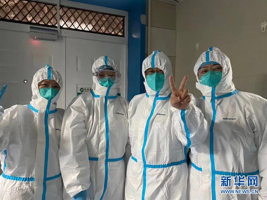 （新华全媒头条&middot;图文互动）（3）凡人亦英雄&mdash;&mdash;连线一线医护人员